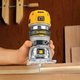 Окантовочный фрезер DEWALT D26200